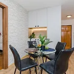 With Swimming Pool Kozino, Zadar - 25190 Apartman